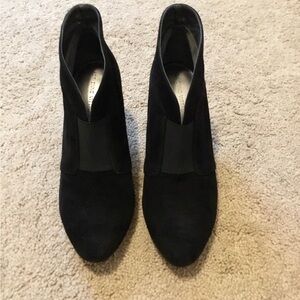 Adrienne Vittadini black heels